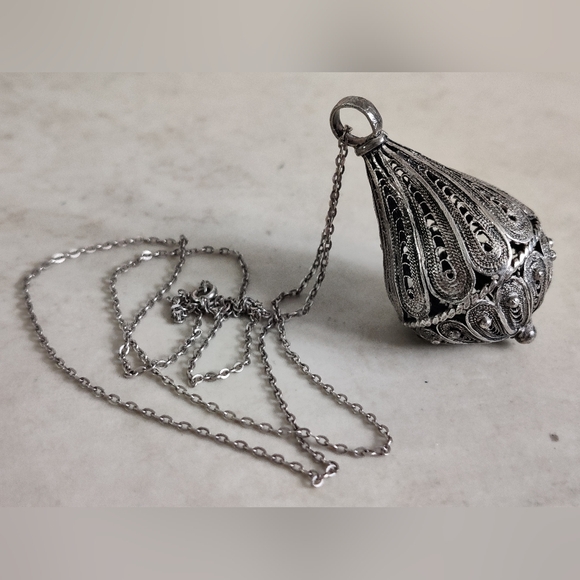Vintage Silver Filigree Lantern Shaped Pendant Ambergris Amulet Necklace - Picture 2 of 16